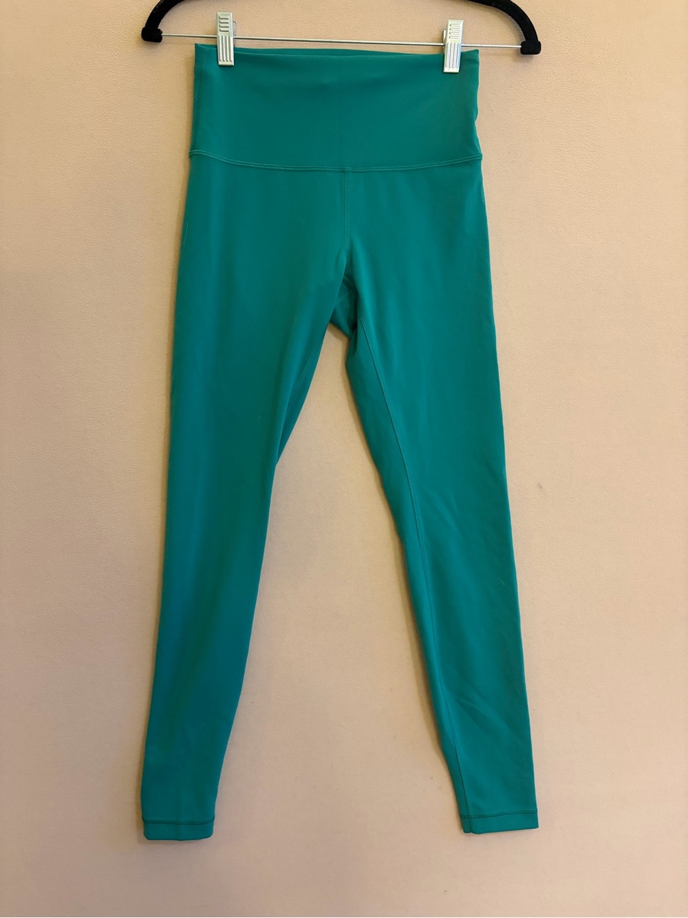 Lululemon Wunder Train High Rise Tight 28"
Leggings Kelly Green size NWOT